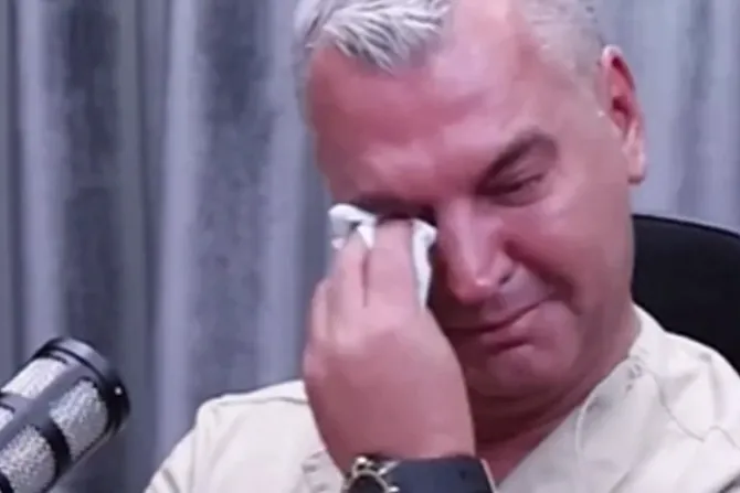  Potresna scena u Ostrogu: Milanu Miloševiću pozlilo, slijepa vjernica ga prepoznala po glasu i zaplakala