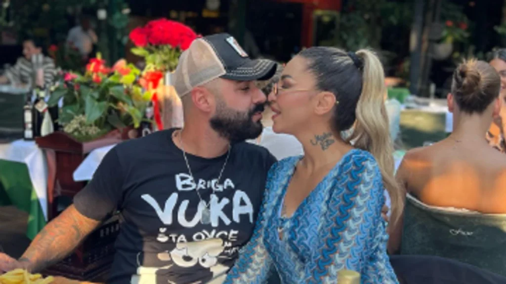 (FOTO) Luka Vujović stigao u Sarajevo – otkriveno da li ga je majka Aneli Ahmić konačno prihvatila