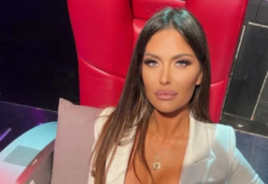 Voditeljka 'Elite' krije veliku tajnu: Diplomirala jedan od najzahtevnijih fakulteta, a iz samo jednog razloga nije radila u struci!