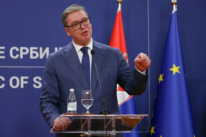 Poruka predsjednika Srbije Aleksandra Vučića: „Naša zemlja mora biti odbranjena“