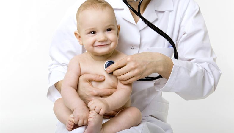 Kako pripremiti dijete za putovanje: savjeti za zdravlje, ishranu i putnu apoteku