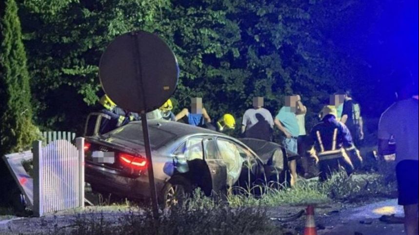 Tragična saobraćajna nesreća kod Ugljevika: Poginula jedna osoba, dvije povrijeđene