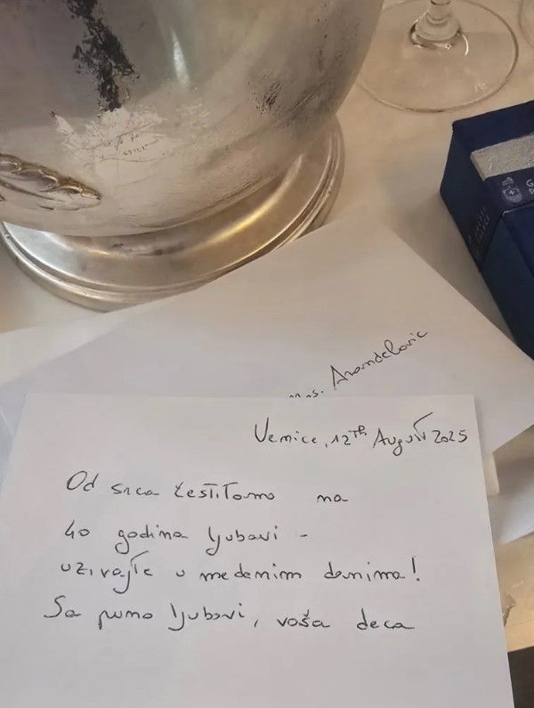 Četrdeset godina ljubavi: Zorica Brunclik i Kemiš proslavili jubilej na bajkovitom putovanju u Veneciji