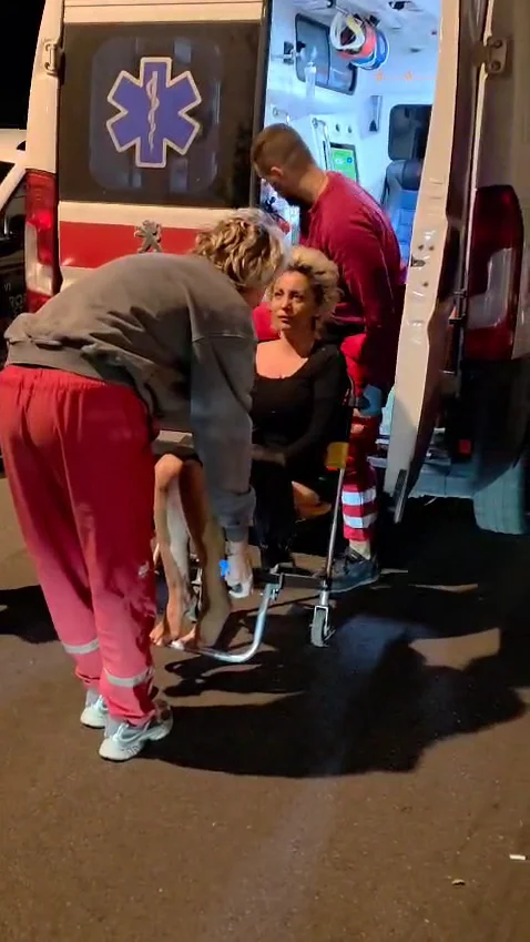 Skandal noći: Katarina Samardžić Keti u alkoholisanom stanju završila na travnjaku ispred kluba – Hitna pomoć odvezla je u bolnicu!