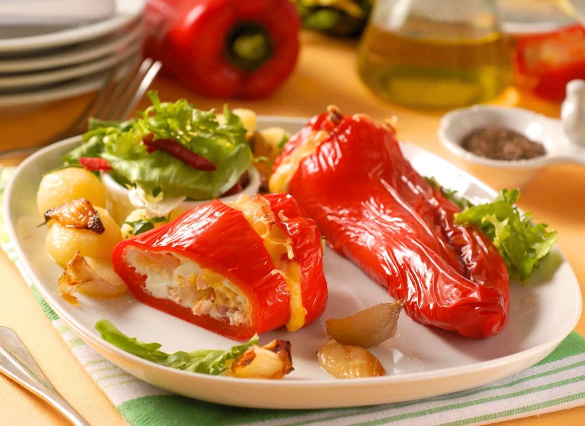 Kako paprike štite zdravlje i jačaju imunitet Brzi recept: Punjene paprike sirom koje osvajaju na prvi zalogaj!
