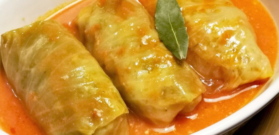 Sarma – kraljica domaće kuhinje: Tradicionalni recept koji grije dušu i dom
