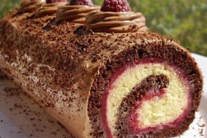 Rolat koji osvaja: Savršena kombinacija malina, limuna i čokolade