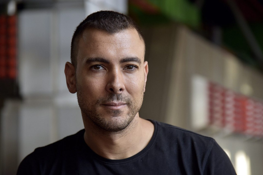 Haos u Beogradu – Ćertić ranio muškarca mačetom, policija ga juri na sve strane!