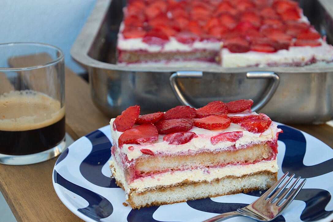 Tiramisu s jagodama – savršeni desert za svaku priliku