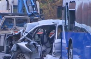 Jutarnja tragedija kod Obrenovca: Poginuo vozač automobila, osmoro povrijeđeno!