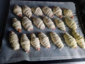 Najmekše Hrenovke u Lisnatom Tijestu: Recept Koji Uvijek Uspije i Osvaja Na Prvi Zalogaj