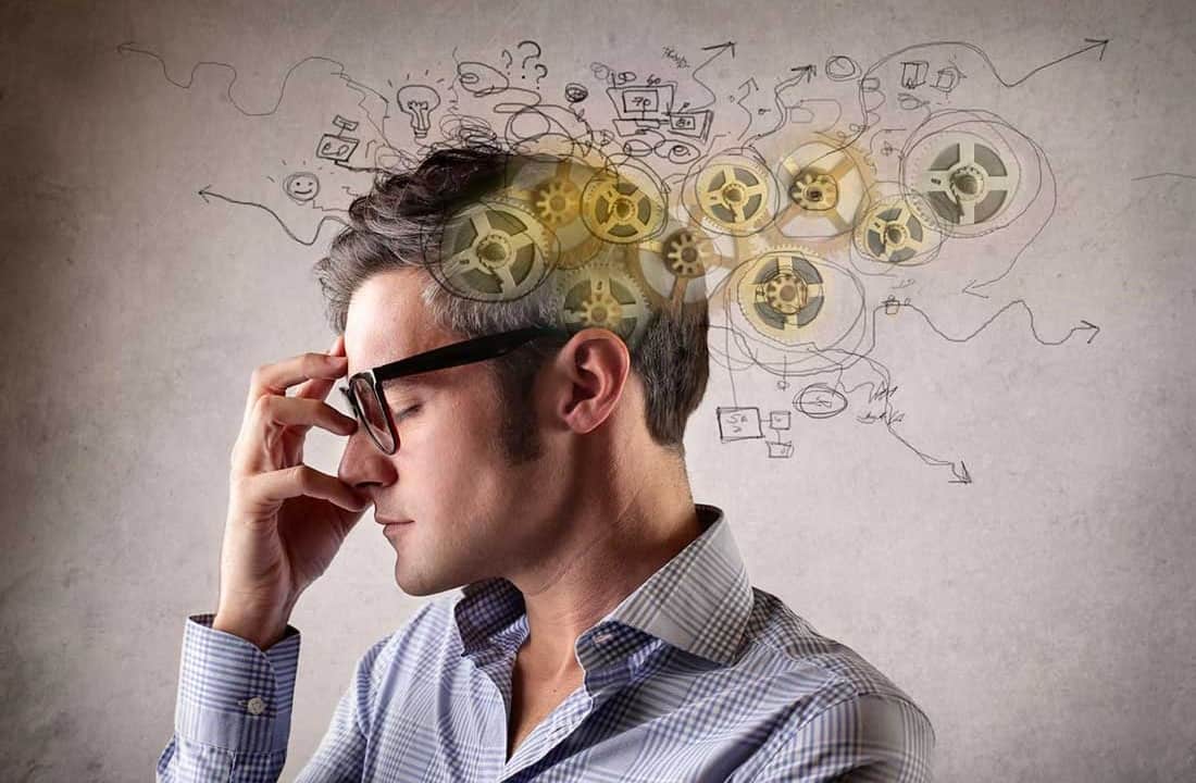 7 navika koje polako uništavaju inteligenciju – psiholozi upozoravaju!