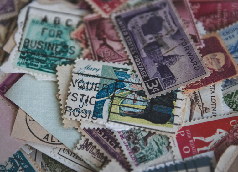 Tradicija koja prkosi vremenu: Zašto ljudi i dalje šalju razglednice