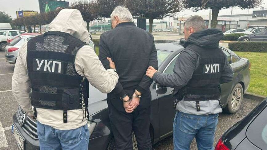 Profesor iz Laktaša osumnjičen za pedofiliju – policija ga uhvatila na licu mjesta!