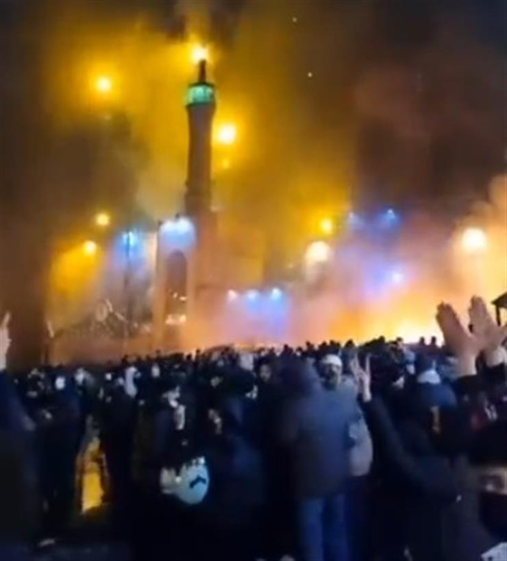 Snimak koji je zapalio mreže: Gori džamija tokom protesta u Iranu?