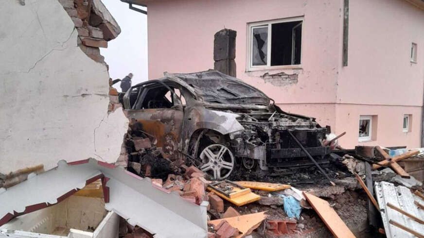 Noćni horor u Derventi: Snažna eksplozija uništila imanje, policija na terenu