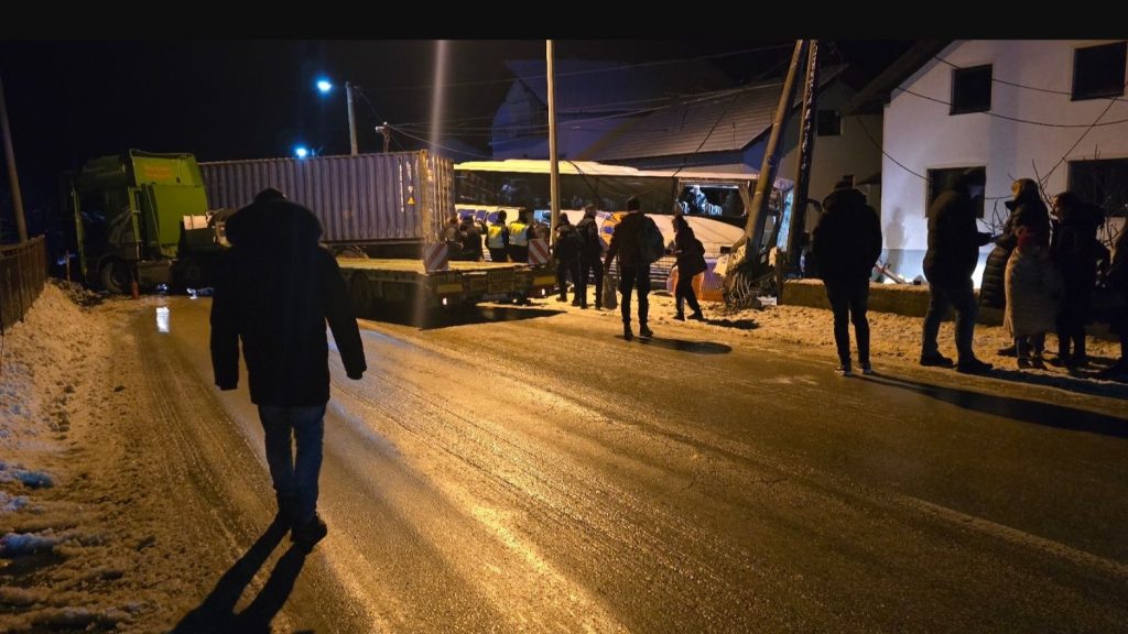 Crna zora kod Dervente: Lančani sudar zbog zaleđenog puta – upozorenje svim vozačima!