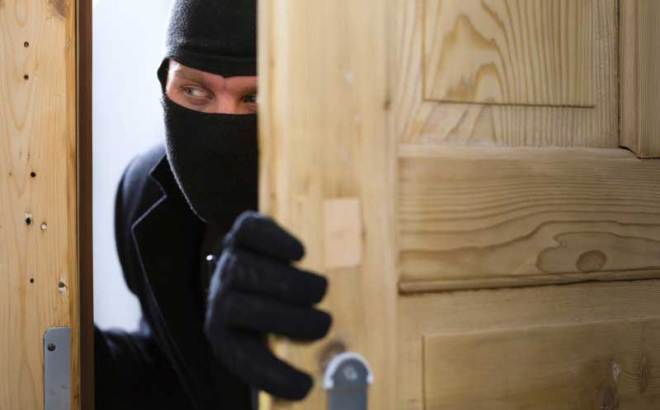 Drska provala uznemirila građane: Policija traga za kradljivcem PlayStationa