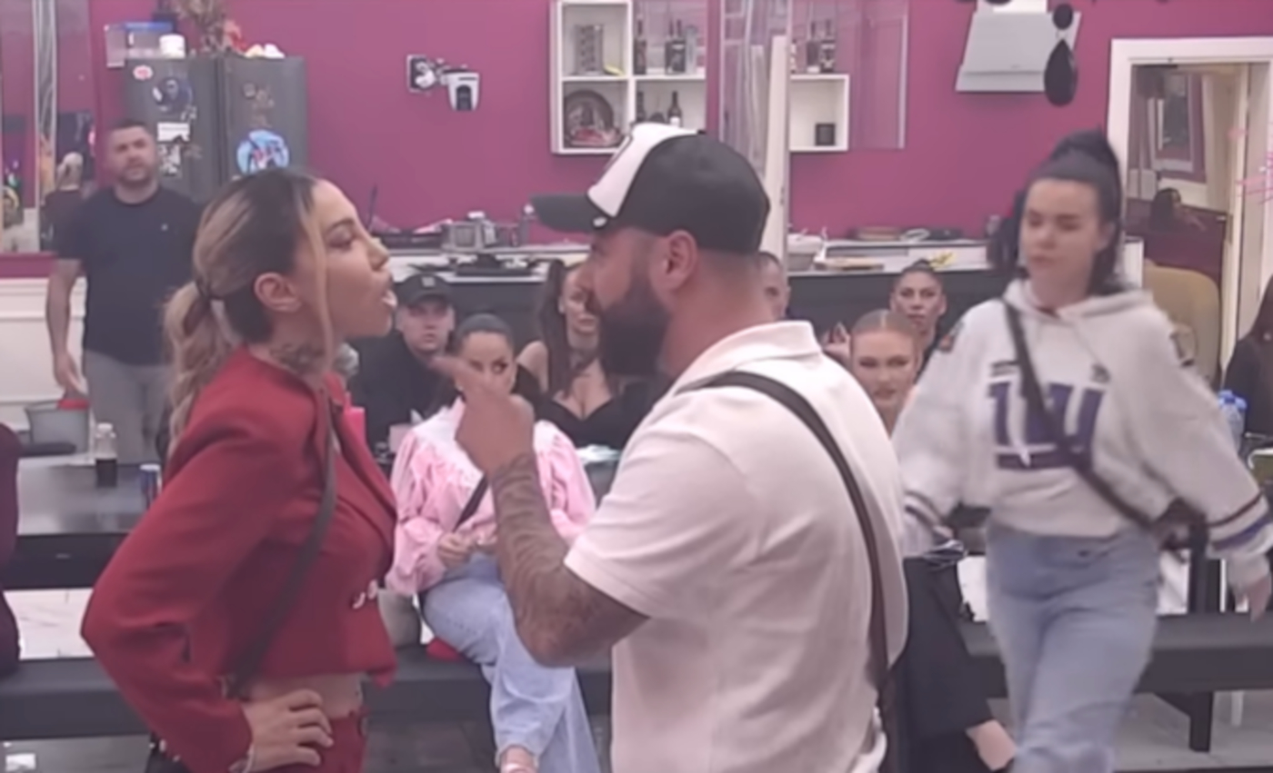 ŠOK U ELITI: Trudna Anita nasrnula na Aneli – obezbjeđenje jedva spriječilo haos!