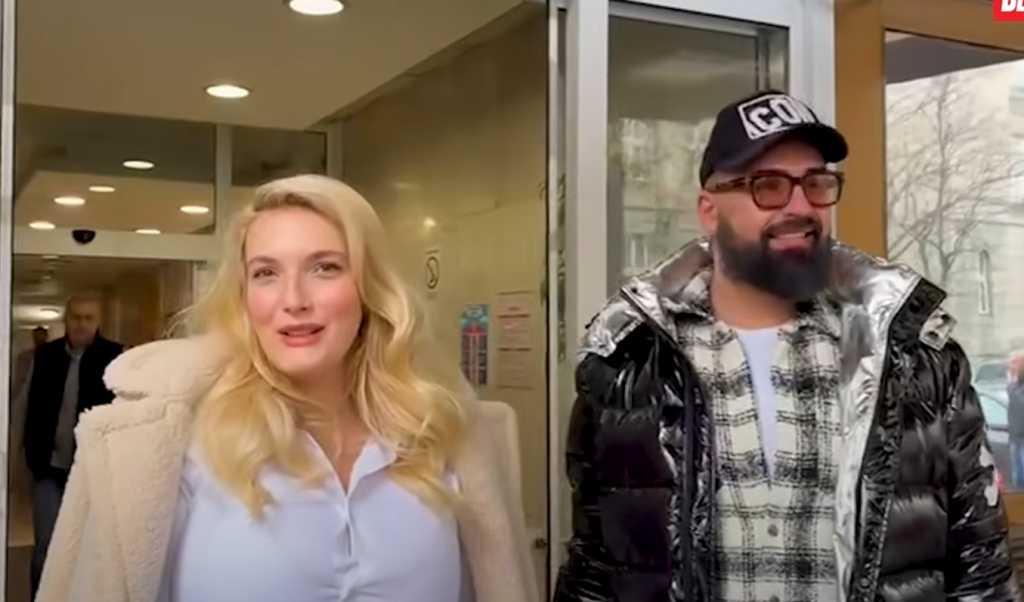 Najveći blagoslov u životu: Nikolina Kovač izašla iz porodilišta, Saša stigao u stilu!