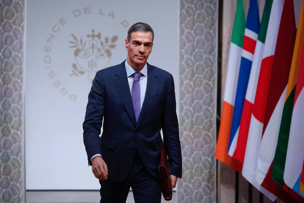 Pedro Sánchez obraća se novinarima nakon sastanka
