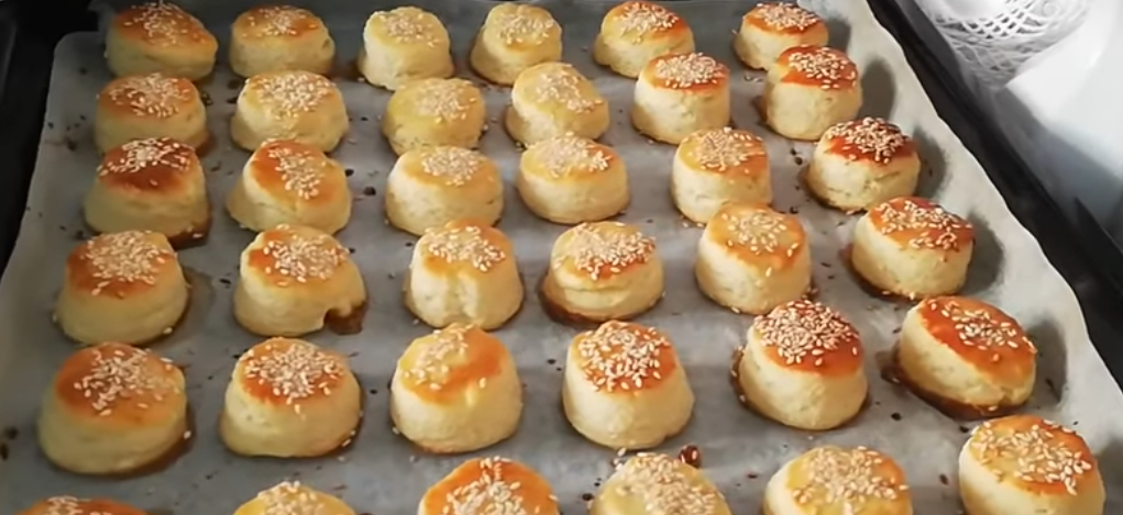 Domaće pogačice sa sirom: Brz recept za savršenu grickalicu uz druženja i utakmice
