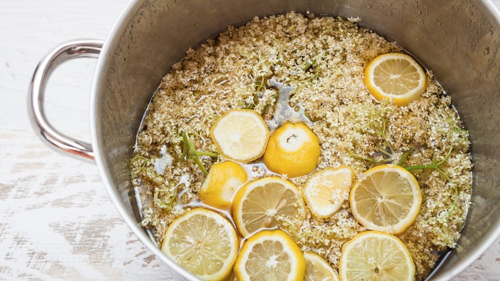 Najljepši ukus djetinjstva! Domaći sirup od zove po starinskom receptu
