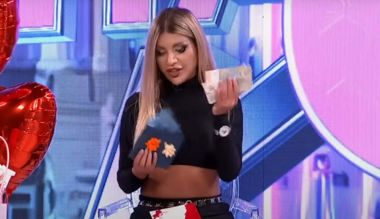 Novčanice u rukama, emocije u očima: Fanovi iznenadili Aneli i Luku ...