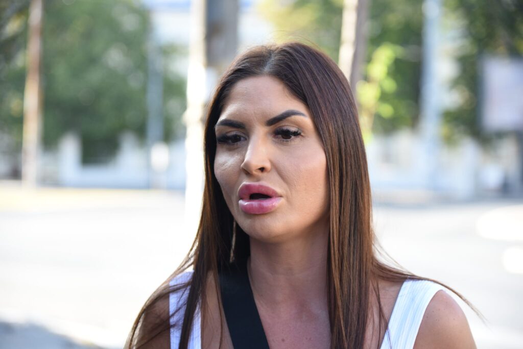 POSLE RASKIDA SA IVANOM – JELENA ILIĆ PONOVO ZALJUBLJENA! Novi izabranik poznate starlete krije se od javnosti, a evo ko je on!