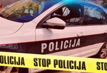 Stravična nesreća kod Lukavca: Tri vozila učestvovala, dvoje teško povrijeđenih! Stravična nesreća kod Lukavca: Tri vozila učestvovala, dvoje teško povrijeđenih!