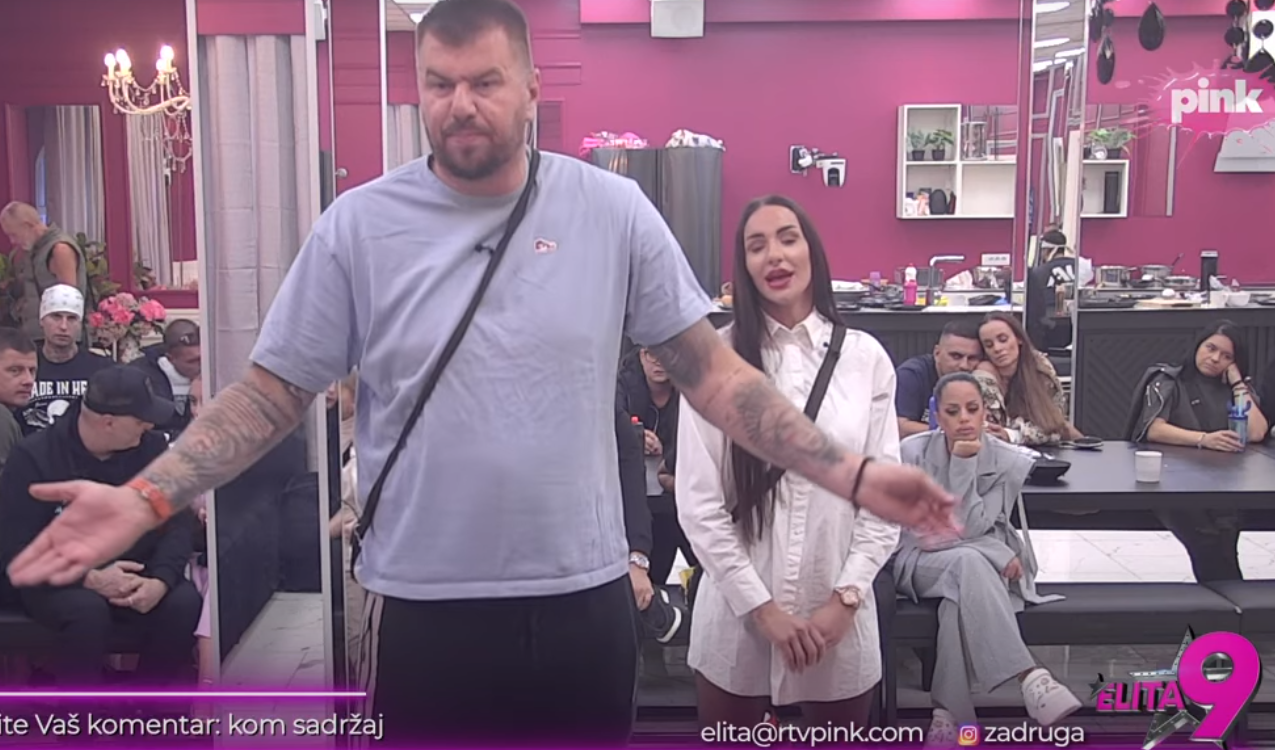 Ljubavni fijasko u Eliti: Dušica odbila Janjuša, on jedva došao sebi! (VIDEO) Ljubavni fijasko u Eliti: Dušica odbila Janjuša, on jedva došao sebi! (VIDEO)