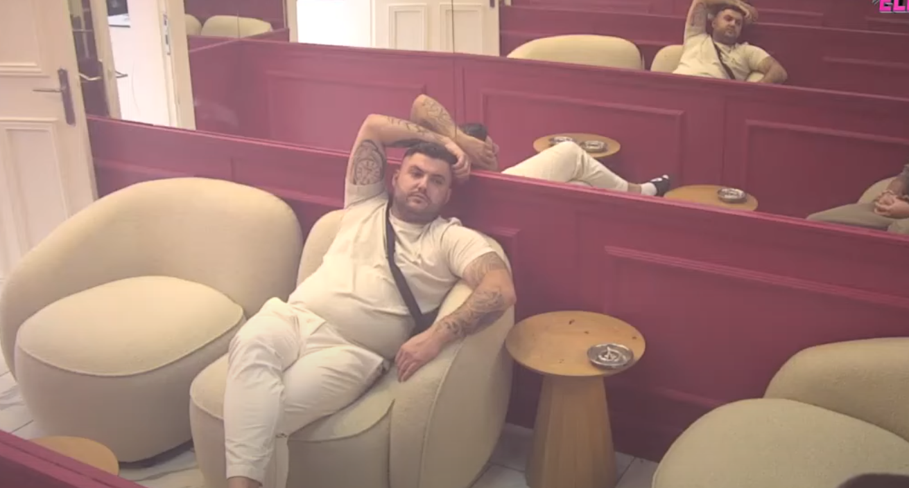 Potpuni šok! Asmin izneo nove informacije o Ahmićevoj: Njegov komentar o mužu zgrozio sve u studiju (VIDEO) Potpuni šok! Asmin izneo nove informacije o Ahmićevoj: Njegov komentar o mužu zgrozio sve u studiju (VIDEO)