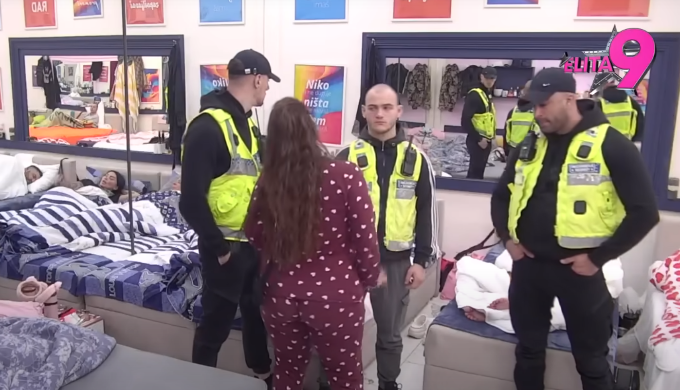 Karambol u “Eliti”: Obezbjeđenje upalo u Belu kuću – Kačavenda ponizila Miljanu, Kulićeva pukla pred svima (VIDEO) Karambol u “Eliti”: Obezbjeđenje upalo u Belu kuću – Kačavenda ponizila Miljanu, Kulićeva pukla pred svima (VIDEO)