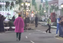 Obezbeđenje moralo da reaguje!Opšti haos u “Eliti”: Jovana Mitić pobesnela, sve letelo po vešeraju Obezbeđenje moralo da reaguje!Opšti haos u "Eliti": Jovana Mitić pobesnela, sve letelo po vešeraju – Obezbeđenje moralo da reaguje!