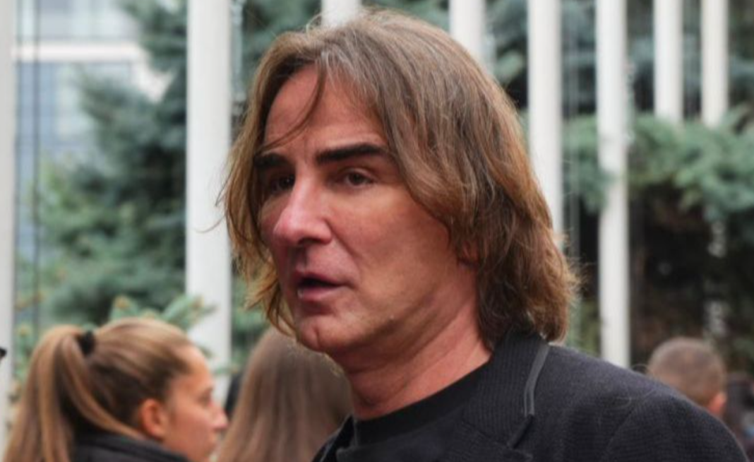 Željko Mitrović se na poseban način oprostio od Halida Bešlića: Tvoje ime i djela će odzvanjati, odjekivati i grmjeti u mnogim budućim generacijama!