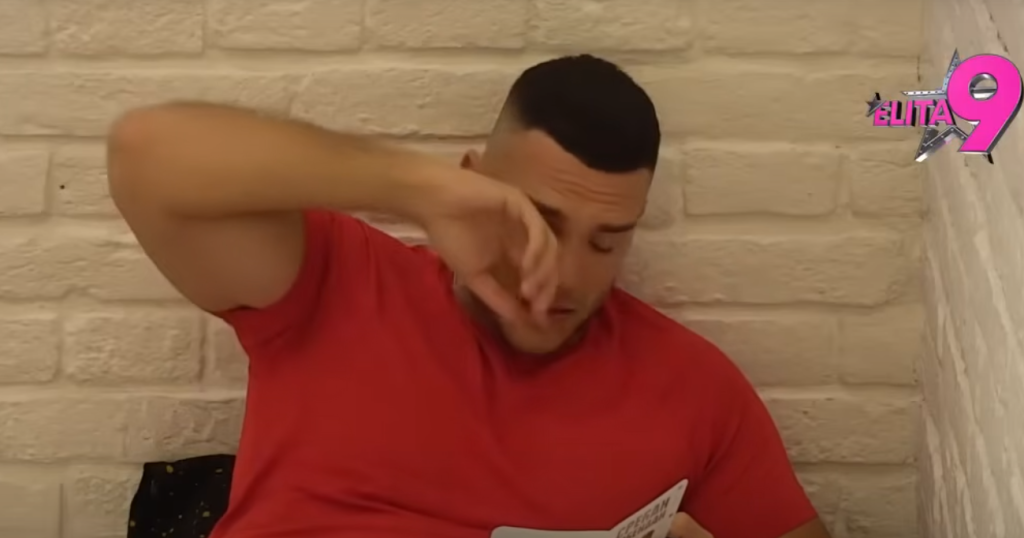 Dirljivo do suza: Anđela slomile poruke porodice tokom rođendana u 'Eliti'