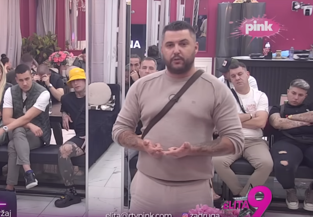 Asmin šokirao javnost: Otkrio detalje intimnog odnosa sa Sitom – “Ta porodica nije normalna!” Asmin šokirao javnost: Otkrio detalje intimnog odnosa sa Sitom – “Ta porodica nije normalna!”