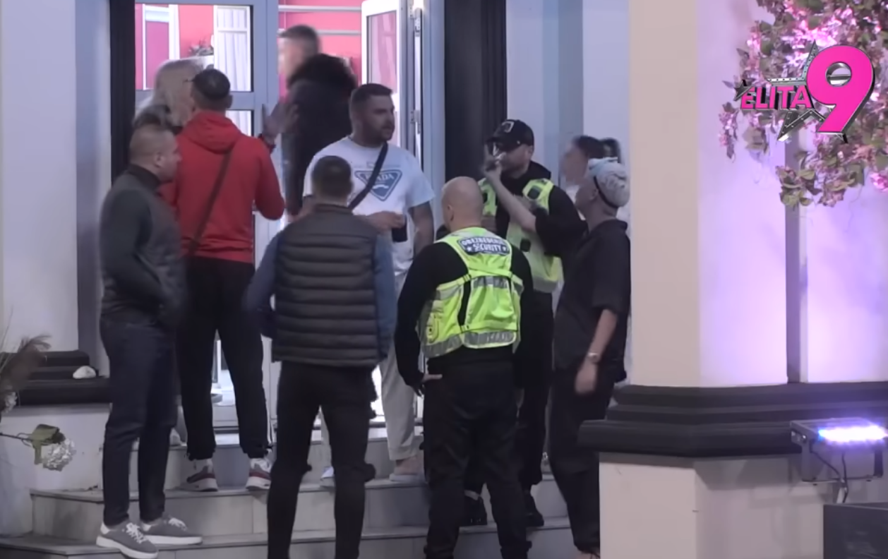 HITNA DISKVALIFIKACIJA!! Udario ga pred svima! ZADRUGAROV potez šokirao gledaoce, obezbeđenje reagovalo! HITNA DISKVALIFIKACIJA!! Udario ga pred svima! ZADRUGAROV potez šokirao gledaoce, obezbeđenje reagovalo!