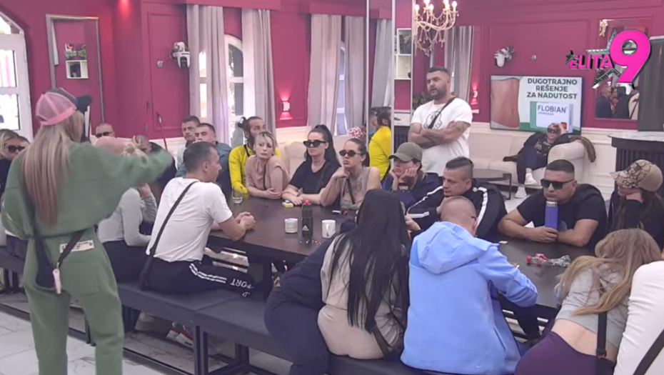 Teška svađa u „Pretresu nedelje“ - Durdžić napao Miću, Aneli otkrila šokantne prijetnje njenom djetetu! Teška svađa u „Pretresu nedelje“ - Durdžić napao Miću, Aneli otkrila šokantne prijetnje njenom djetetu!