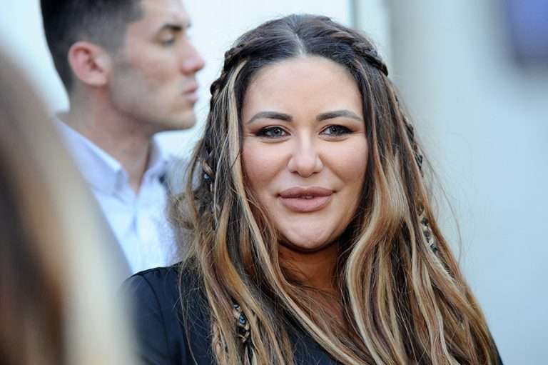 Ana Nikolić nasmijala pratioce: “Nisam znala da pije, dok nije došla kući trezna!” Ana Nikolić nasmijala pratioce: “Nisam znala da pije, dok nije došla kući trezna!”