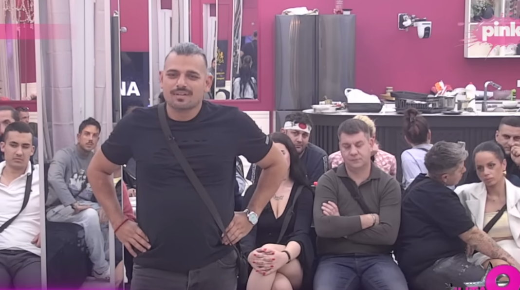 Drama u Eliti: Bora Puca Pred Kamerama, Porodici Uputio Brutalnu Poruku!