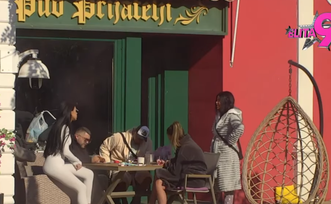 ŠTA SE DEŠAVA?! Asmin nije mogao da se pomiri s tim što je Anita rekla za Staniju! (VIDEO) ŠTA SE DEŠAVA?! Asmin nije mogao da se pomiri s tim što je Anita rekla za Staniju! (VIDEO)