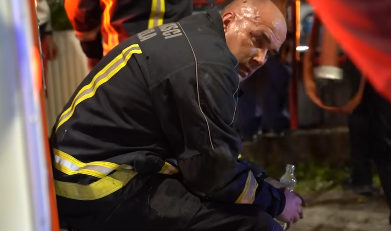 Heroji pod maskama: Tuzlanski vatrogasci poslali snažnu poruku kolegama povrijeđenim u tragediji:”Hvala vam, heroji” Heroji pod maskama: Tuzlanski vatrogasci poslali snažnu poruku kolegama povrijeđenim u tragediji:"Hvala vam, heroji"