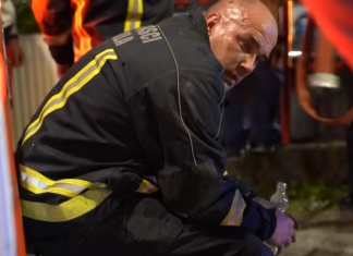 Heroji pod maskama: Tuzlanski vatrogasci poslali snažnu poruku kolegama povrijeđenim u tragediji:”Hvala vam, heroji” Heroji pod maskama: Tuzlanski vatrogasci poslali snažnu poruku kolegama povrijeđenim u tragediji:"Hvala vam, heroji"