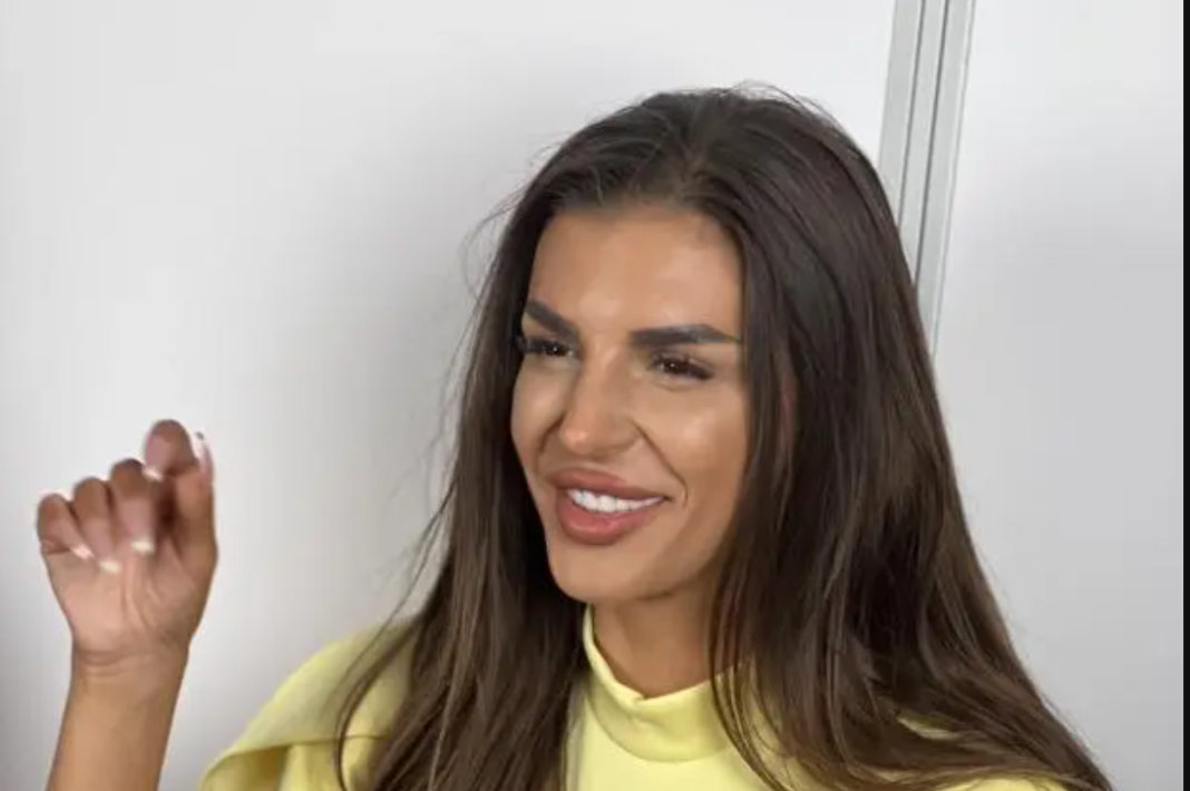 Ena Čolić hitno operisana: Dramatično obraćanje iz bolničkog kreveta šokiralo fanove!