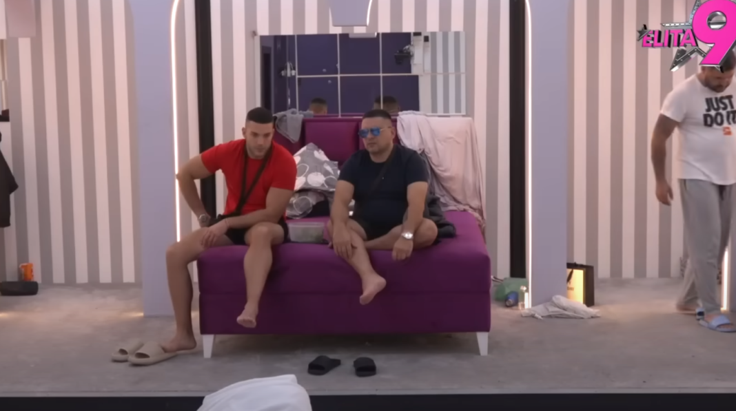 Roni suze zbog Teodore: Bebica na ivici sloma, a šta su mu Anđelo i Asmin rekli! Roni suze zbog Teodore: Bebica na ivici sloma, a šta su mu Anđelo i Asmin rekli!