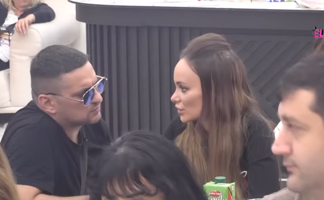 Slomljena srca u Beloj kući: Bebica kroz suze optužio Teodoru — posljednja riječ ostavlja ožiljak! Slomljena srca u Beloj kući: Bebica kroz suze optužio Teodoru — posljednja riječ ostavlja ožiljak!