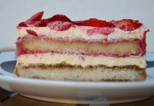 Tiramisu s jagodama – savršeni desert za svaku priliku Tiramisu s jagodama – savršeni desert za svaku priliku