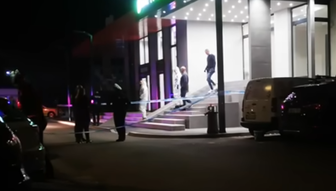 Mostar u šoku: Brutalno ubistvo u centru grada – djevojka tražila spas u kafiću, ali nije uspjela pobjeći Mostar u šoku: Brutalno ubistvo u centru grada – djevojka tražila spas u kafiću, ali nije uspjela pobjeći
