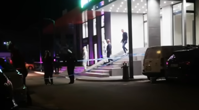Mostar u šoku: Brutalno ubistvo u centru grada – djevojka tražila spas u kafiću, ali nije uspjela pobjeći Mostar u šoku: Brutalno ubistvo u centru grada – djevojka tražila spas u kafiću, ali nije uspjela pobjeći